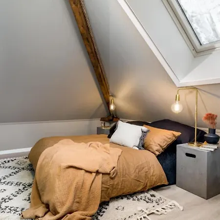 Centrally Located 2 Bedroom *