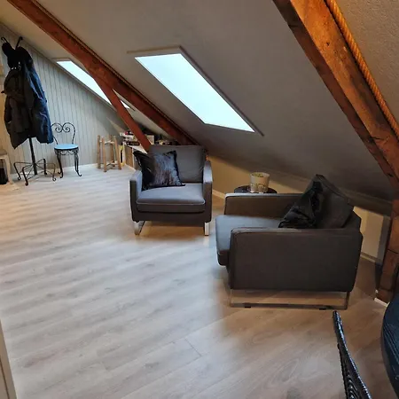 Apartman Centrally Located 2 Bedroom *